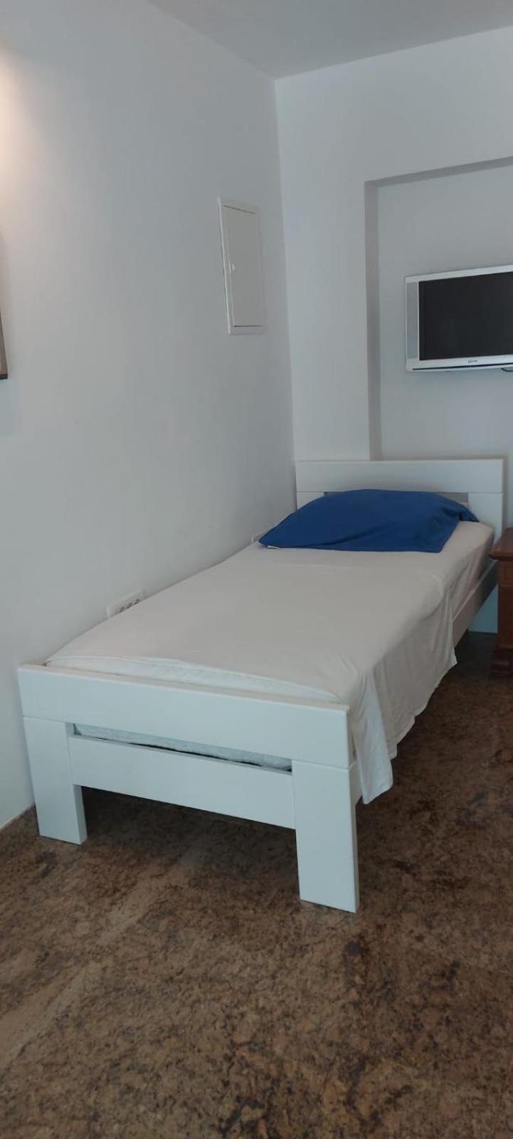 Apartman Nevia Lka Opric Luaran gambar